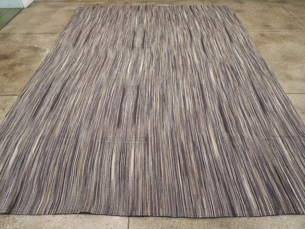 Modern Turkish Flatweave Kilim Room Size Carpet, No.31539 - Staging