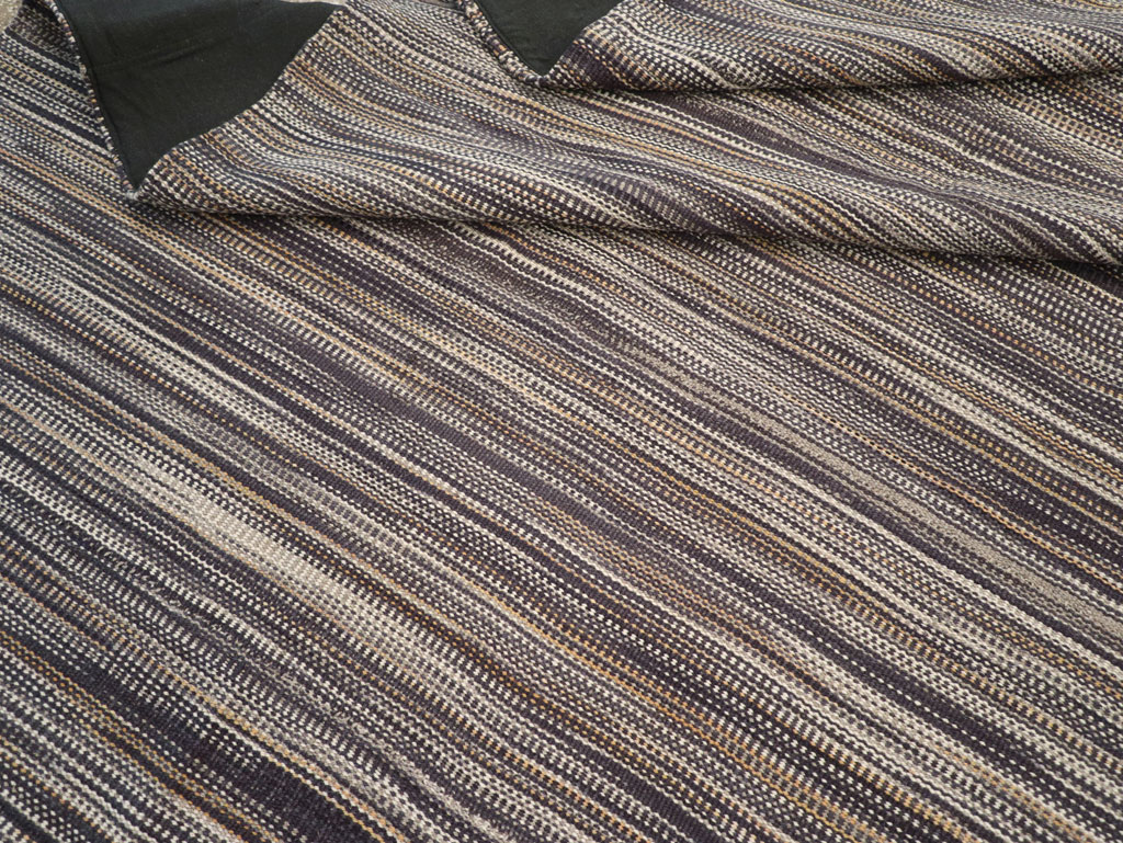 Modern Turkish Flatweave Kilim Room Size Carpet, No.31539 - Staging