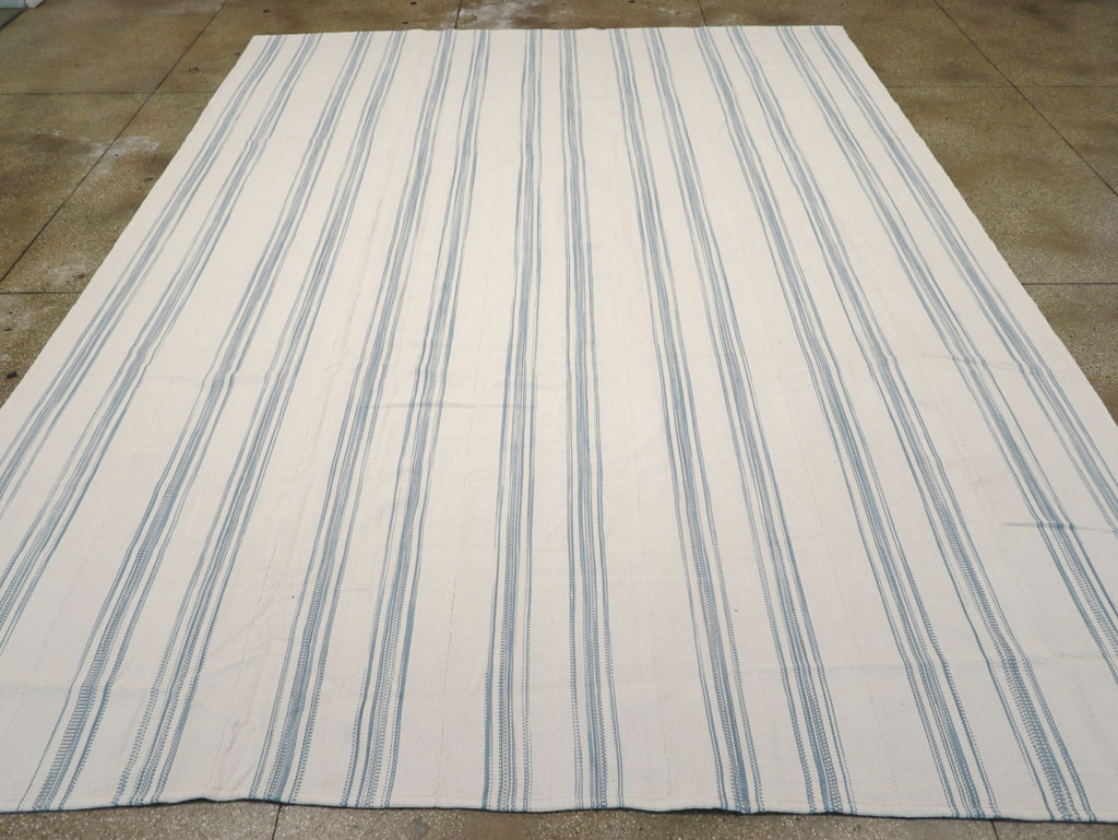 Modern Turkish Flatweave Room Size Carpet, No.31540 - Staging