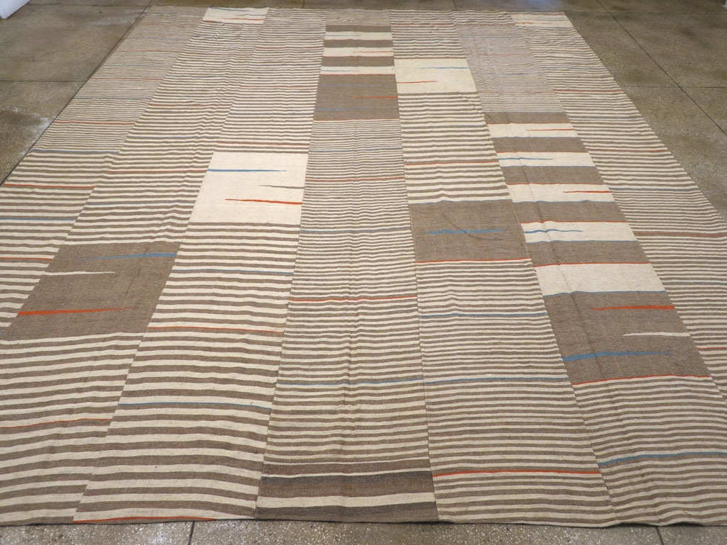 Modern Turkish Flatweave Large Room Size Carpet, No.31543 - Staging