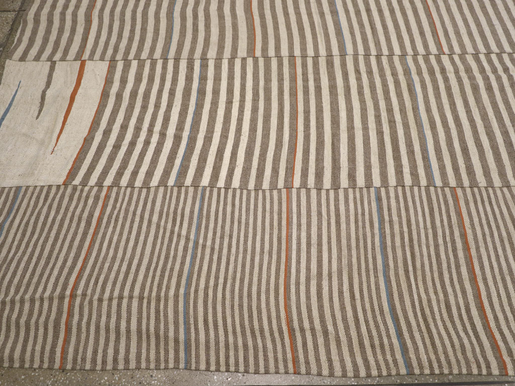 Modern Turkish Flatweave Large Room Size Carpet, No.31543 - Staging