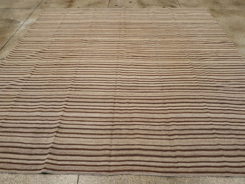 Vintage Turkish Flatweave Kilim Square Room Size Carpet, No.31549 - Staging