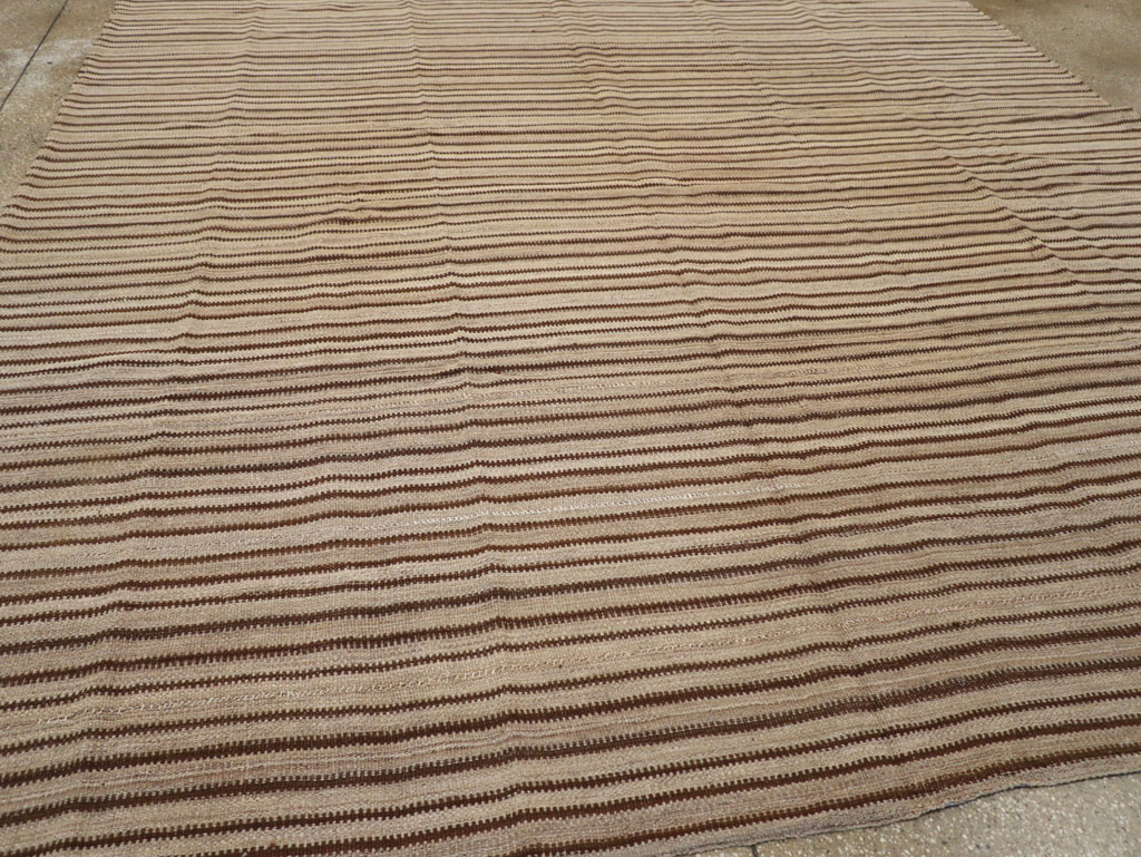 Vintage Turkish Flatweave Kilim Square Room Size Carpet, No.31549 - Staging