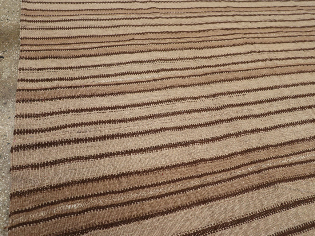 Vintage Turkish Flatweave Kilim Square Room Size Carpet, No.31550 - Staging