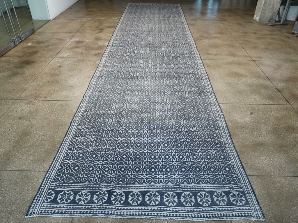 Vintage Persian Flatweave Long and Narrow Gallery Carpet, No.31554 - Staging