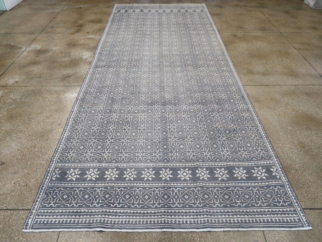 Vintage Persian Flatweave Gallery Carpet, No.31556 - Staging
