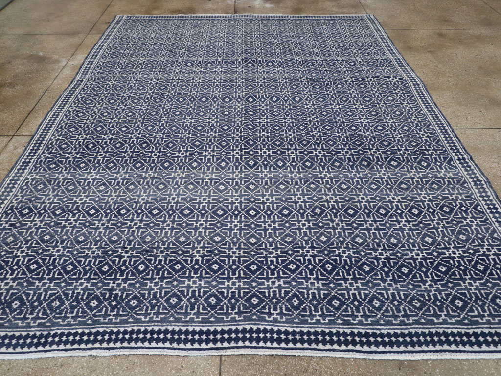 Vintage Persian Flatweave Room Size Carpet, No.31558 - Staging