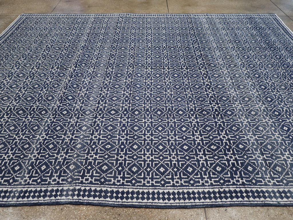 Vintage Persian Flatweave Room Size Carpet, No.31558 - Staging