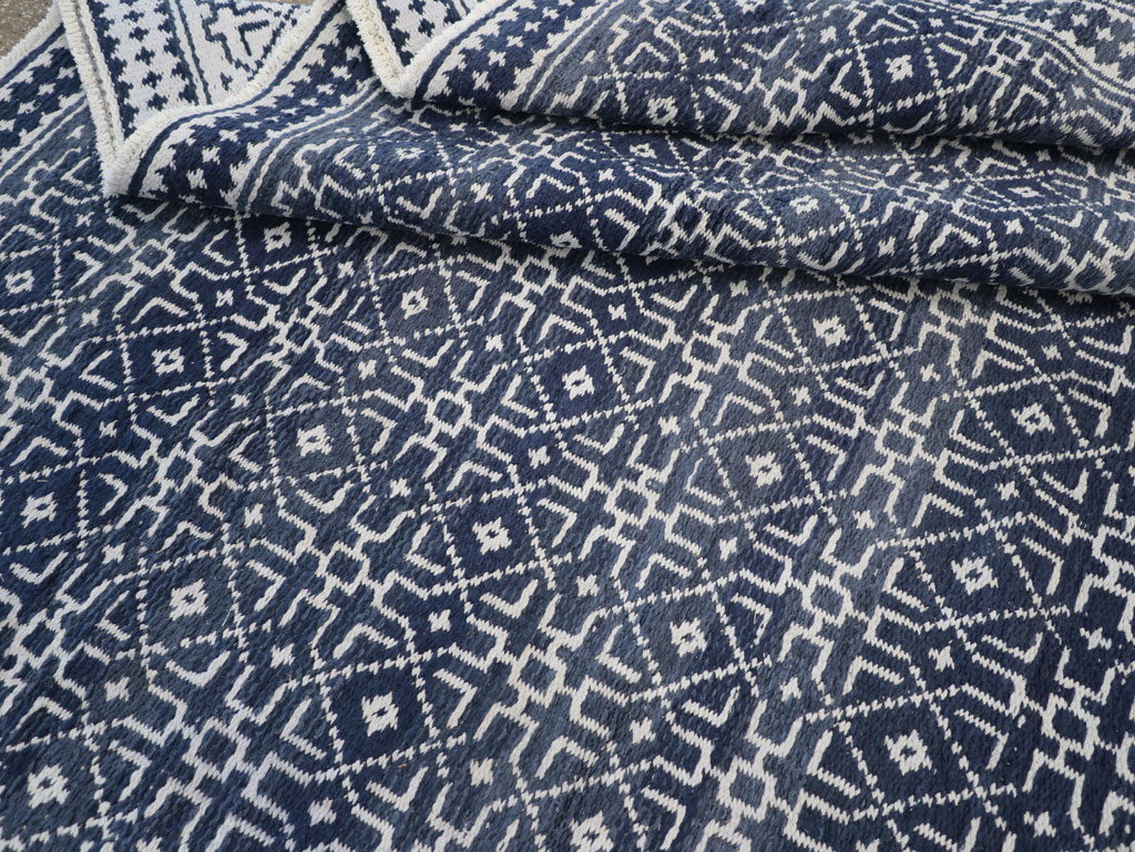 Vintage Persian Flatweave Room Size Carpet, No.31558 - Staging