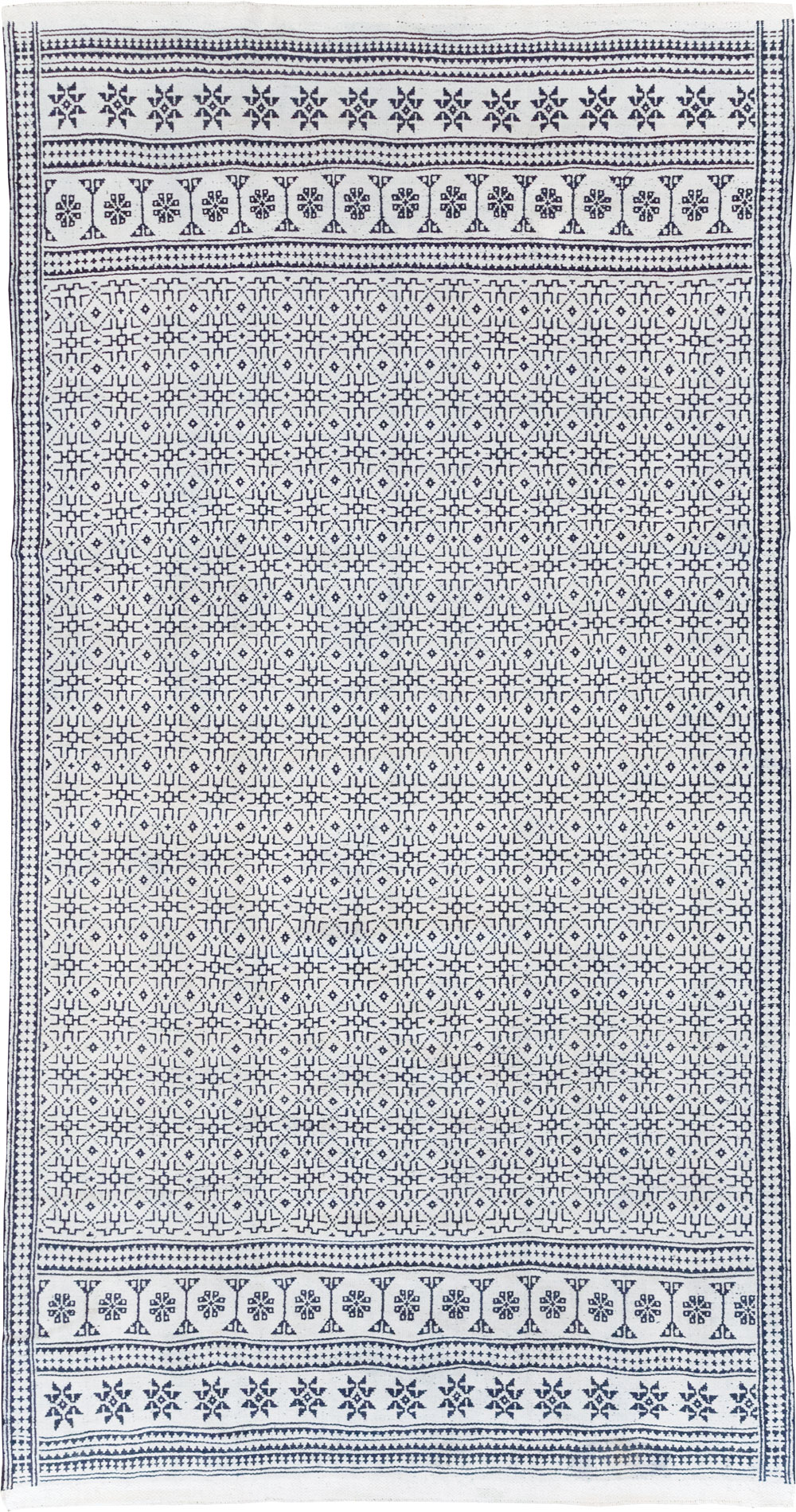 Vintage Persian Flatweave Kilim Large Carpet, No.31559 - Staging