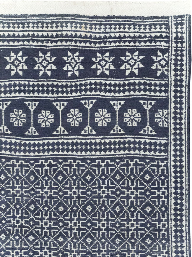 Vintage Persian Flatweave Kilim Large Carpet, No.31559 - Staging