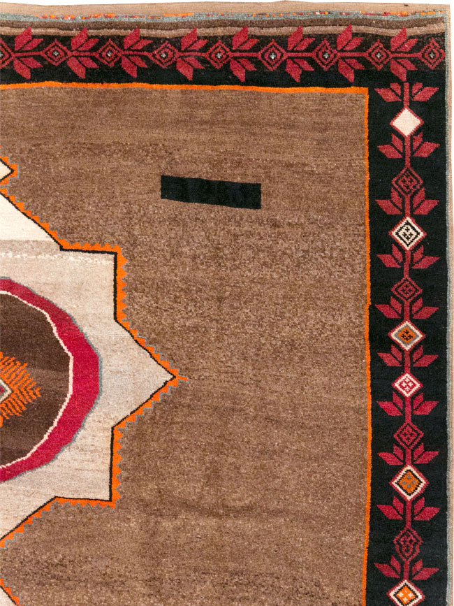 Vintage Turkish Anatolian Tribal Room Size Carpet, No.31584 - Staging