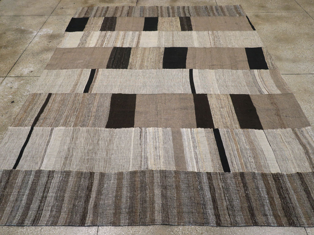 Modern Turkish Flatweave Room Size Carpet, No.31596 - Staging