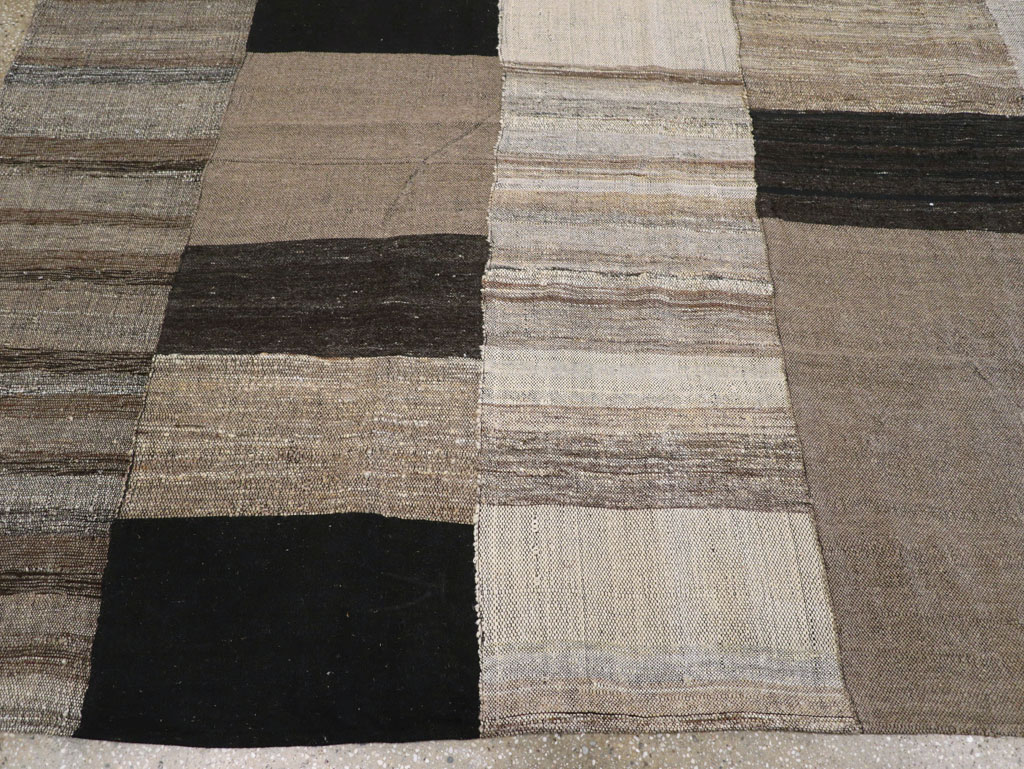 Modern Turkish Flatweave Room Size Carpet, No.31596 - Staging