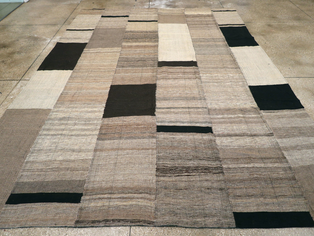 Modern Turkish Flatweave Room Size Carpet, No.31598 - Staging