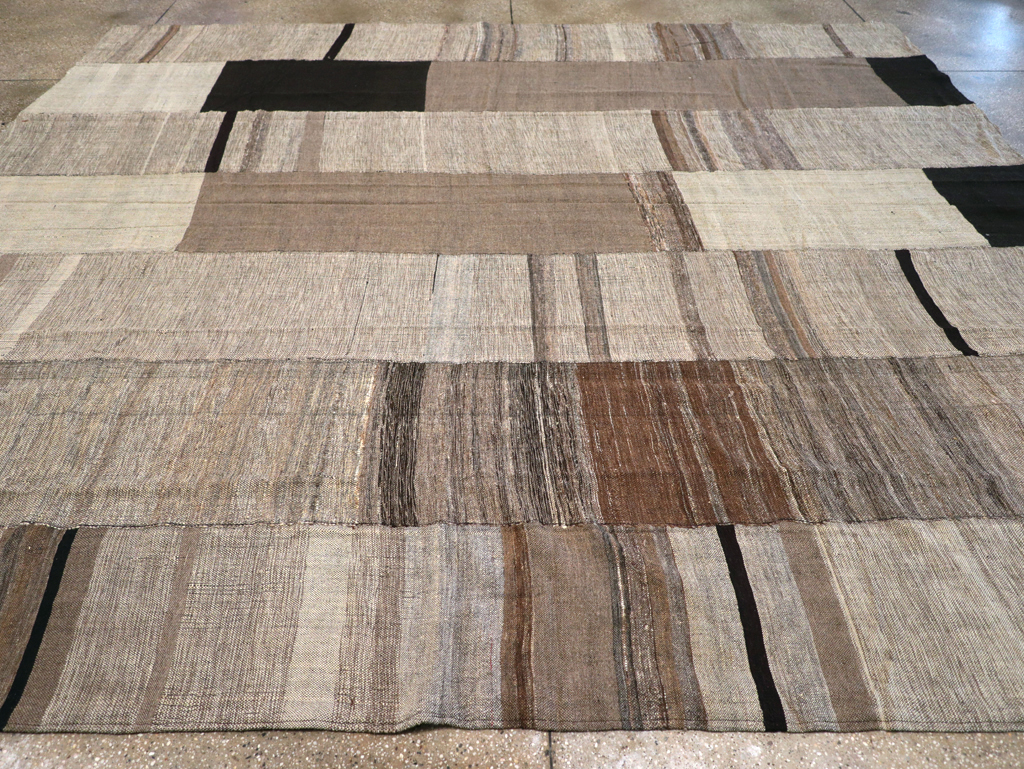 Modern Turkish Flatweave Kilim Square Room Size Carpet, No.31599 - Staging