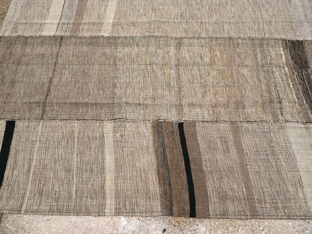 Modern Turkish Flatweave Kilim Square Room Size Carpet, No.31599 - Staging