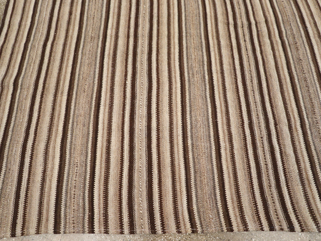 Vintage Turkish Flatweave Kilim Room Size Carpet, No.31600 - Staging