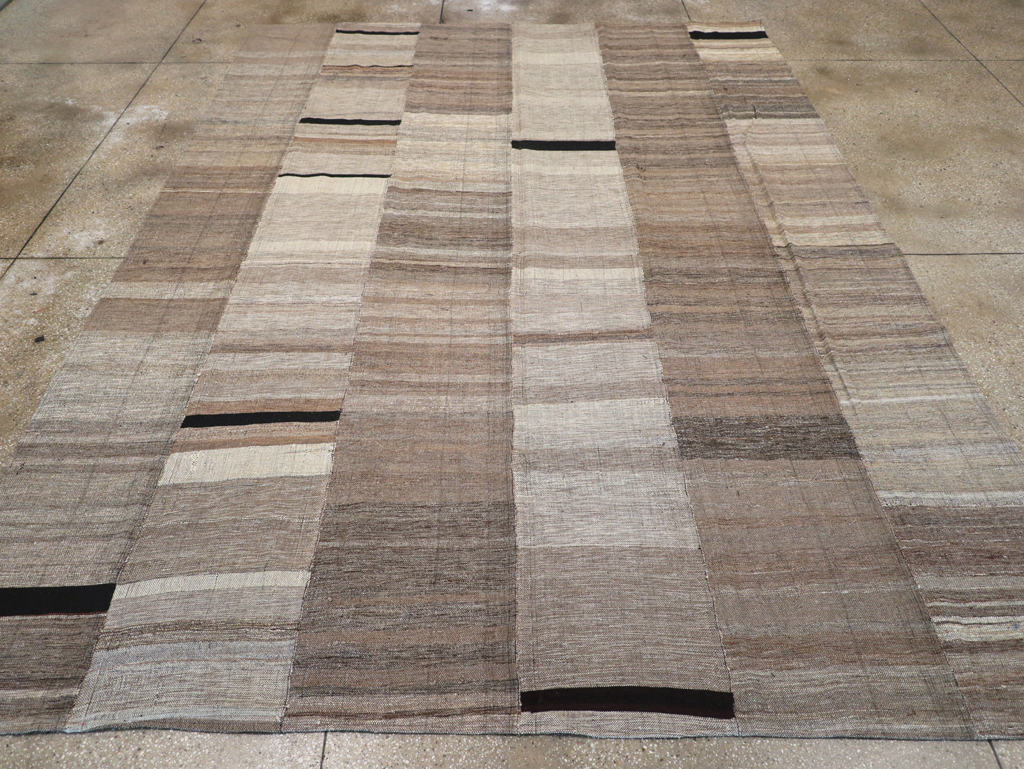 Modern Turkish Flatweave Room Size Carpet, No.31601 - Staging