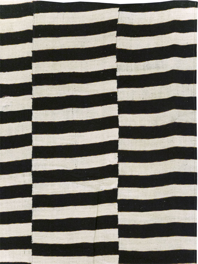 Modern Turkish Flatweave Kilim Room Size Carpet, No.31602 - Staging