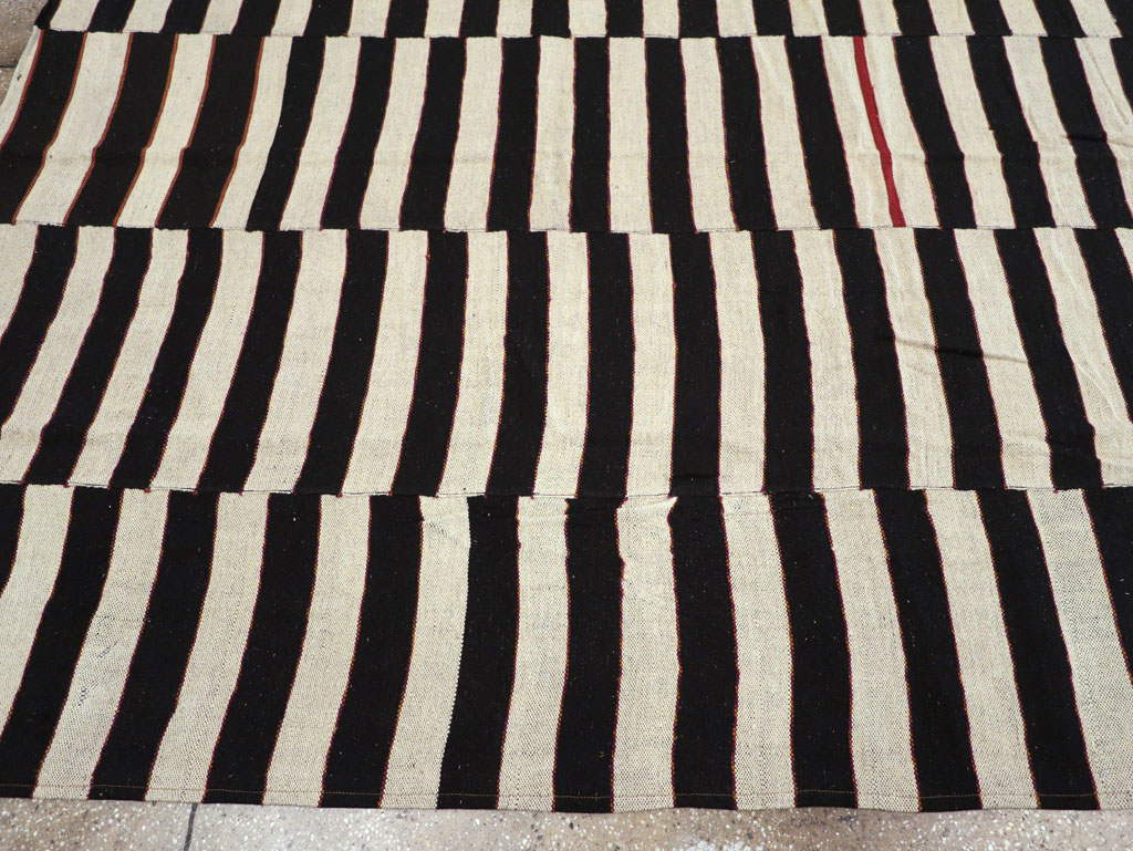 Modern Turkish Flatweave Kilim Room Size Carpet, No.31602 - Staging