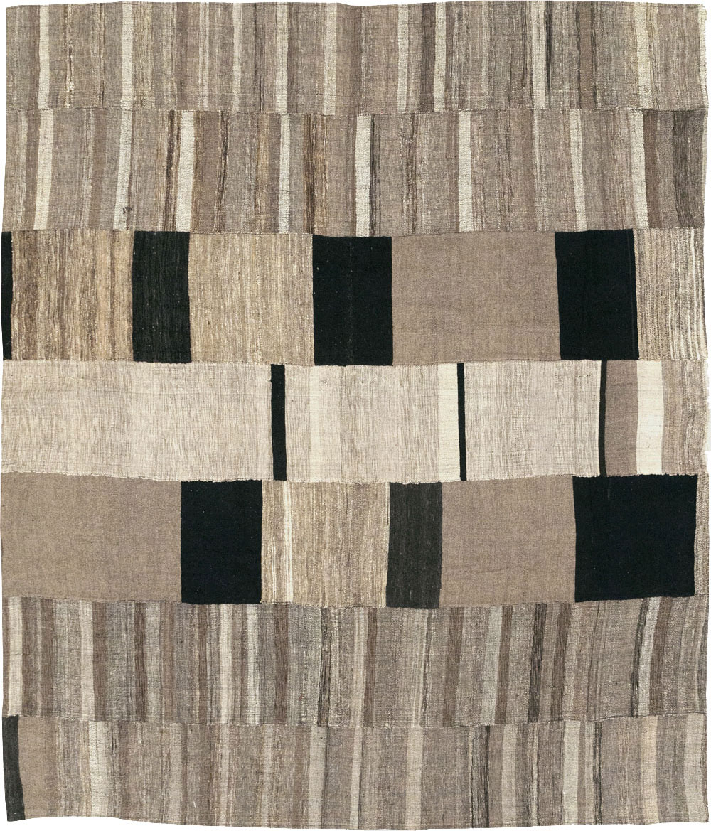 Modern Turkish Flatweave Room Size Carpet, No.31603 - Staging