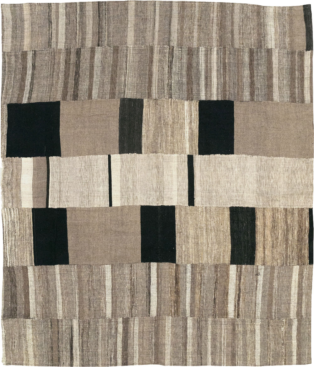 Modern Turkish Flatweave Room Size Carpet, No.31603 - Staging