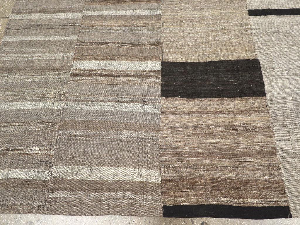 Modern Turkish Flatweave Room Size Carpet, No.31603 - Staging