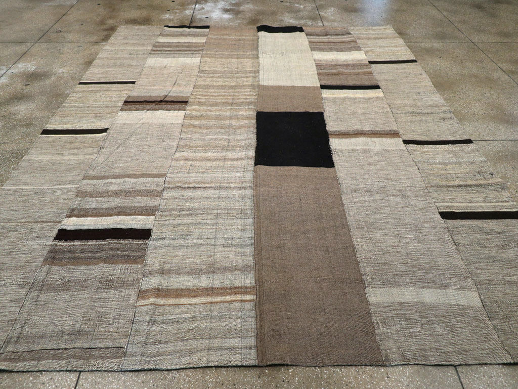 Modern Turkish Flatweave Room Size Carpet, No.31605 - Staging