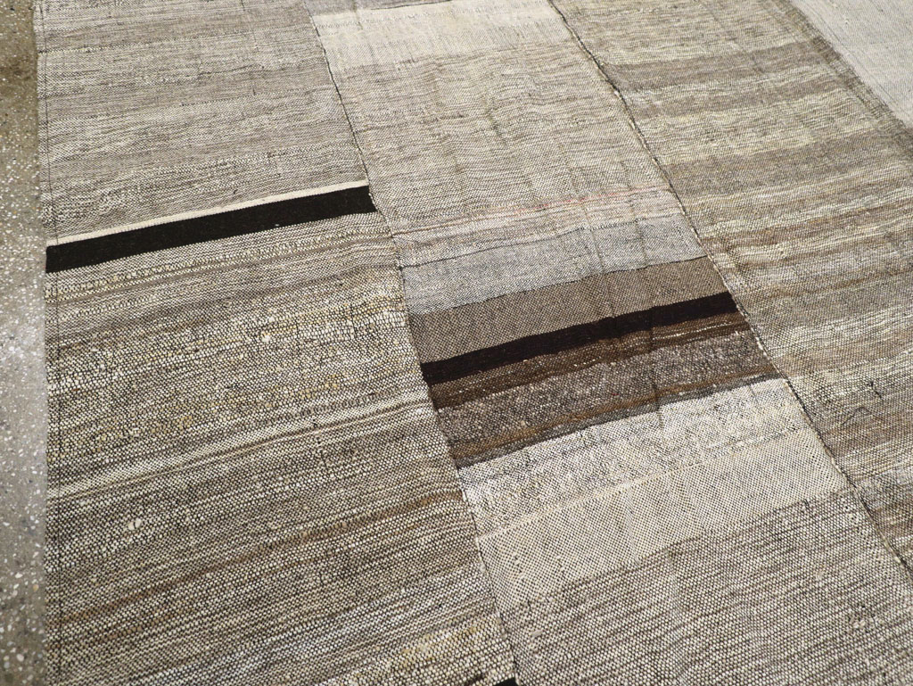Modern Turkish Flatweave Room Size Carpet, No.31605 - Staging