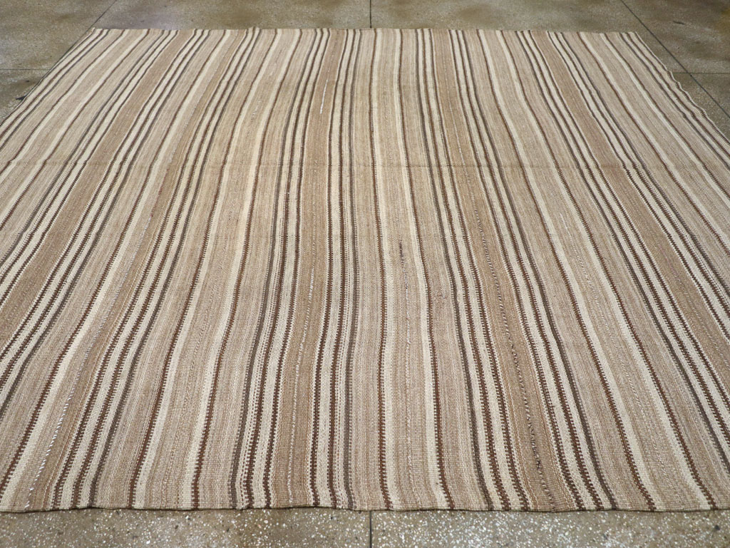 Vintage Turkish Flatweave Kilim Room Size Carpet, No.31606 - Staging