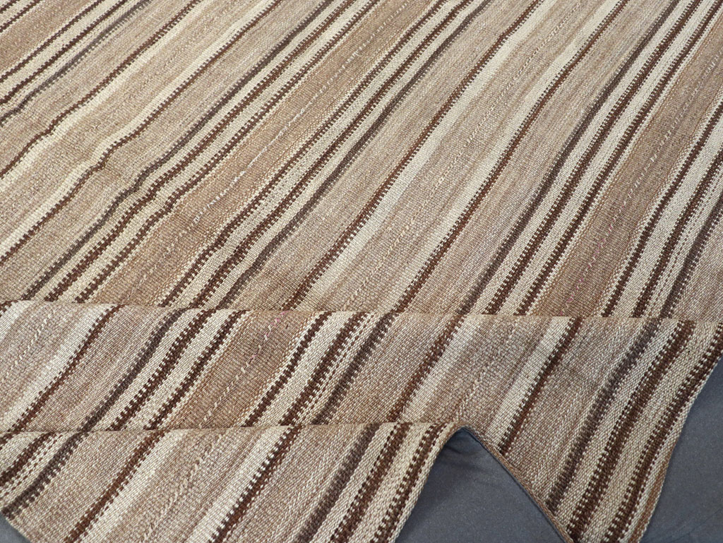 Vintage Turkish Flatweave Kilim Room Size Carpet, No.31606 - Staging