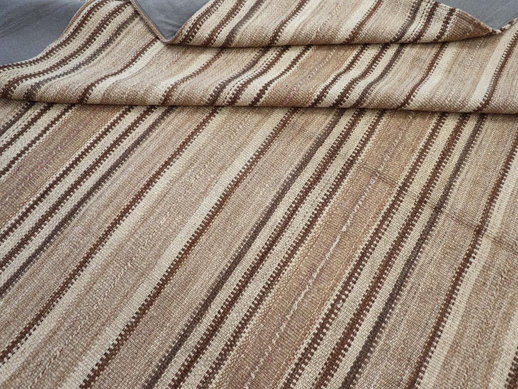 Vintage Turkish Flatweave Kilim Room Size Carpet, No.31606 - Staging