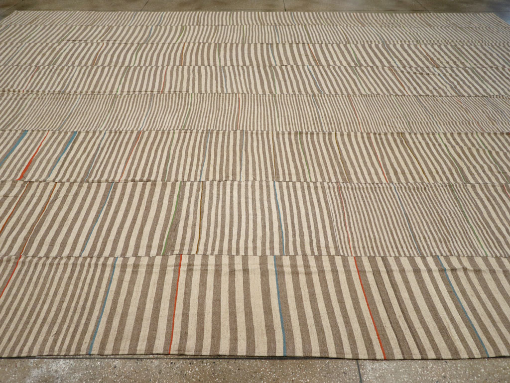 Modern Turkish Flatweave Kilim Large Carpet, No.31608 - Staging