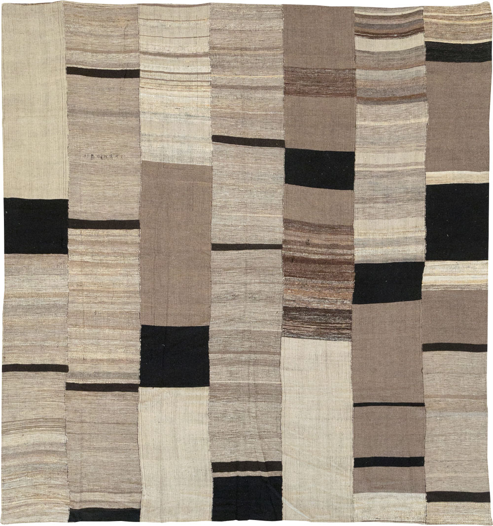Modern Turkish Flatweave Square Room Size Carpet, No.31609 - Staging