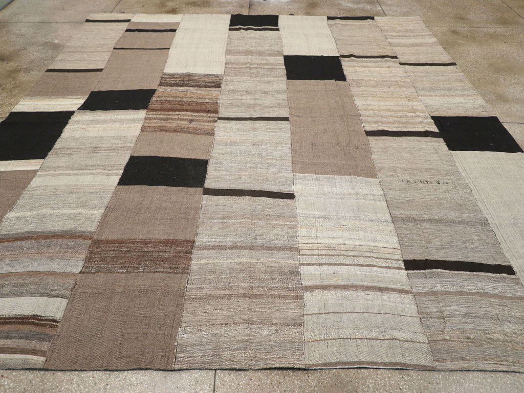Modern Turkish Flatweave Square Room Size Carpet, No.31609 - Staging