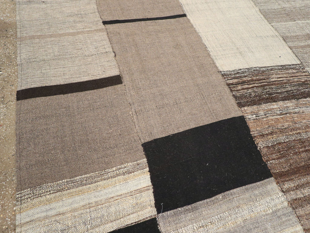 Modern Turkish Flatweave Square Room Size Carpet, No.31609 - Staging