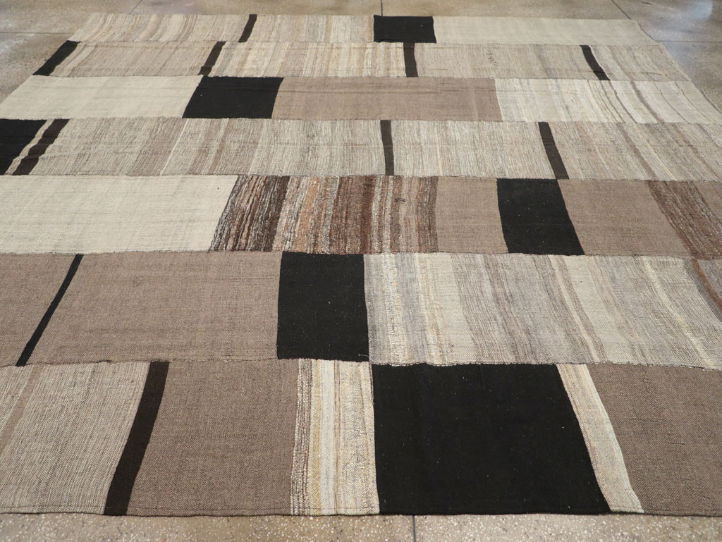 Modern Turkish Flatweave Square Room Size Carpet, No.31609 - Staging