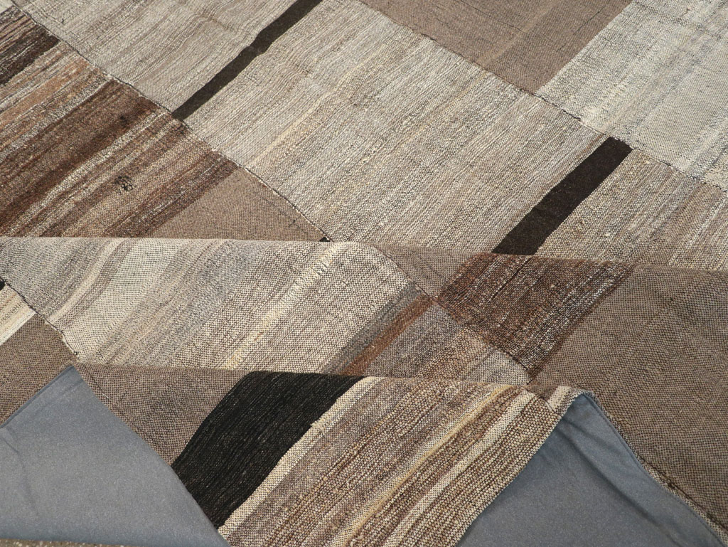 Modern Turkish Flatweave Square Room Size Carpet, No.31609 - Staging