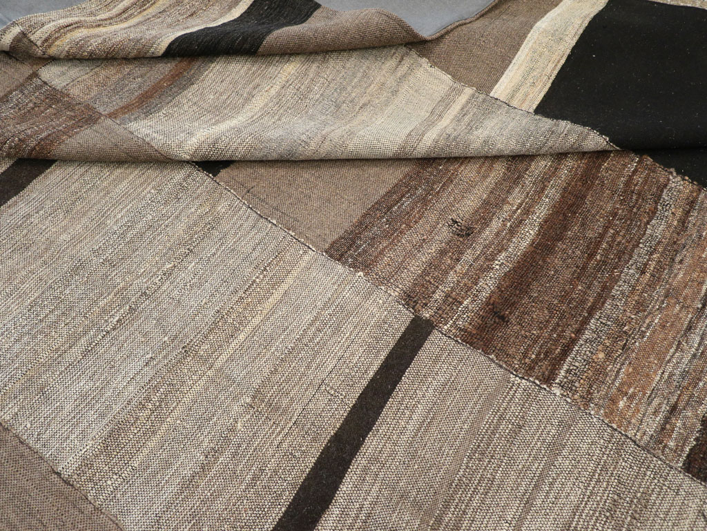 Modern Turkish Flatweave Square Room Size Carpet, No.31609 - Staging