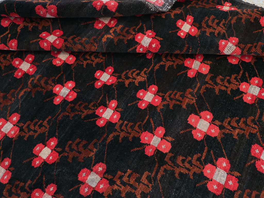 Vintage Turkish Anatolian Small Room Size Carpet, No.31613 - Staging