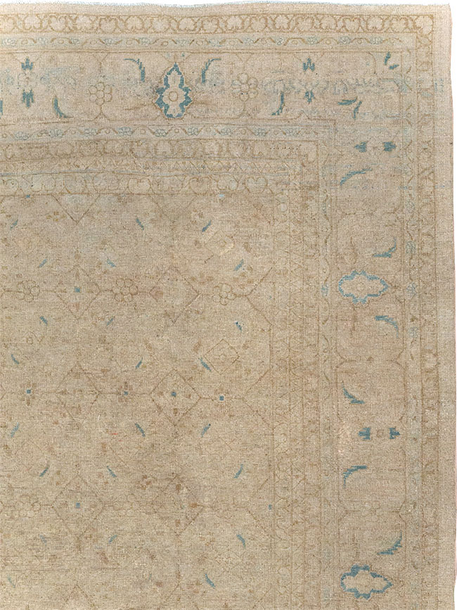 Vintage Persian Mahal Room Size Carpet, No.31619 - Staging