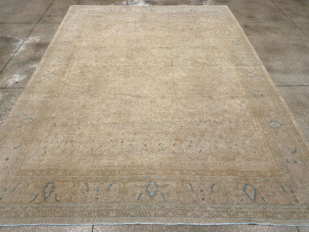 Vintage Persian Mahal Room Size Carpet, No.31619 - Staging