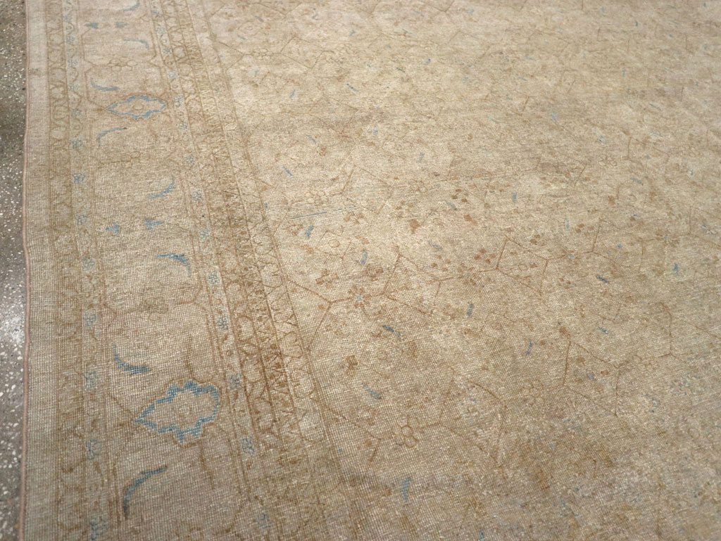 Vintage Persian Mahal Room Size Carpet, No.31619 - Staging
