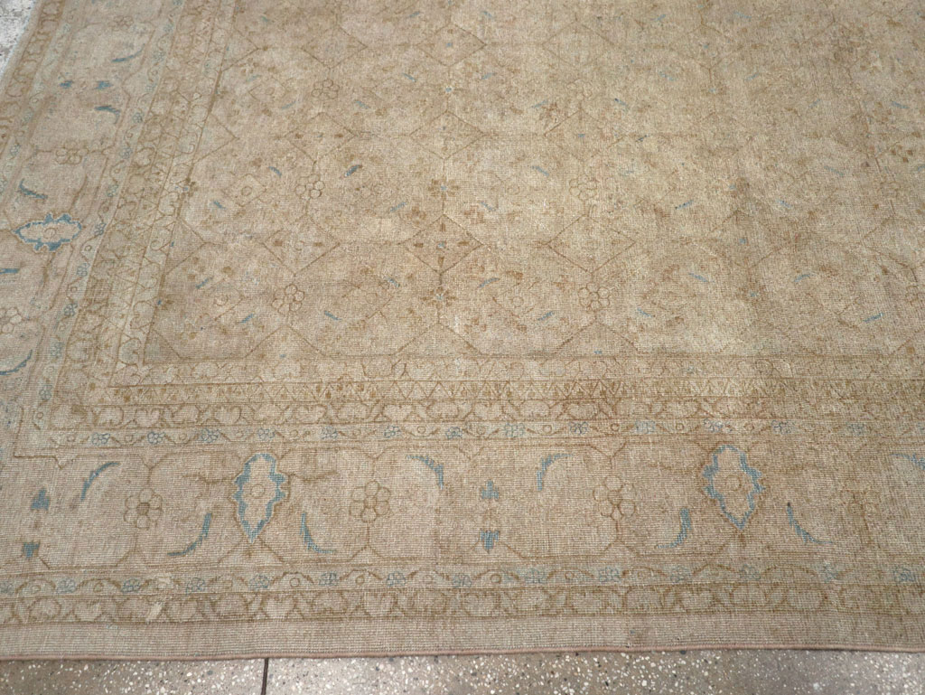 Vintage Persian Mahal Room Size Carpet, No.31619 - Staging