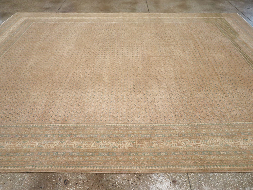 Distressed Style Vintage Persian Mahal Room Size Carpet, No.31622 - Staging
