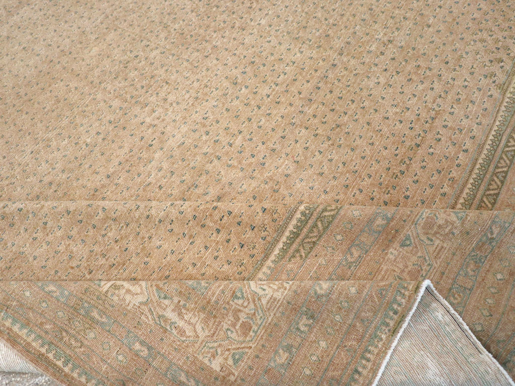 Distressed Style Vintage Persian Mahal Room Size Carpet, No.31622 - Staging