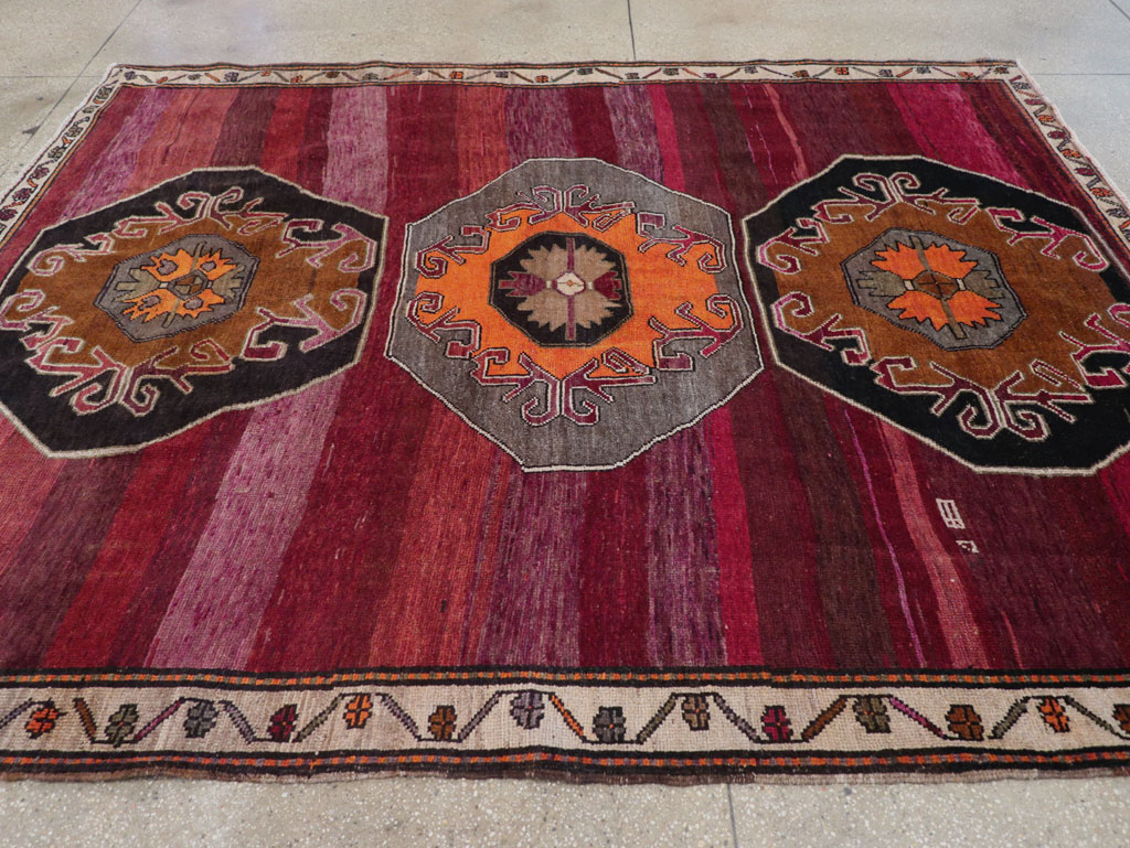 Vintage Turkish Anatolian Small Tribal Room Size Carpet, No.31629 - Staging