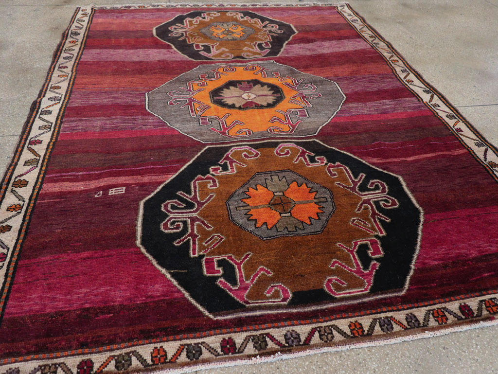 Vintage Turkish Anatolian Small Tribal Room Size Carpet, No.31629 - Staging