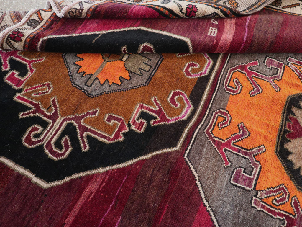 Vintage Turkish Anatolian Small Tribal Room Size Carpet, No.31629 - Staging